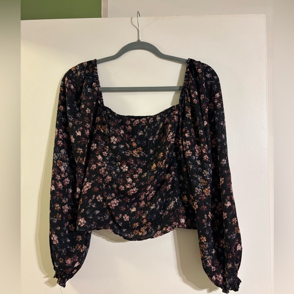 Abercrombie & Fitch Floral Puff Sleeve Top
